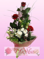 №62. Букет из 3 роз, кустовой хризантемы и альстромерий в упаковке из сетки и фетра.